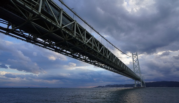 You are currently viewing Akashi Kaikyo: le pont à suspension le plus long du monde